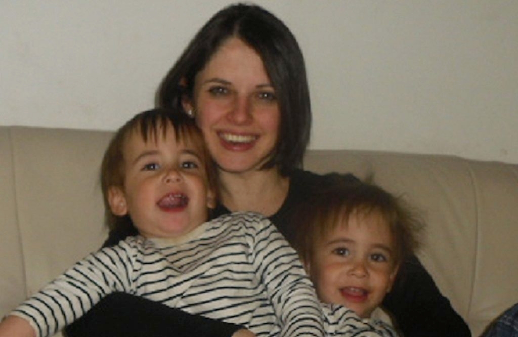 Beth Alexander and her twin boys, Benjamin and Samuel. (Times of Israel)