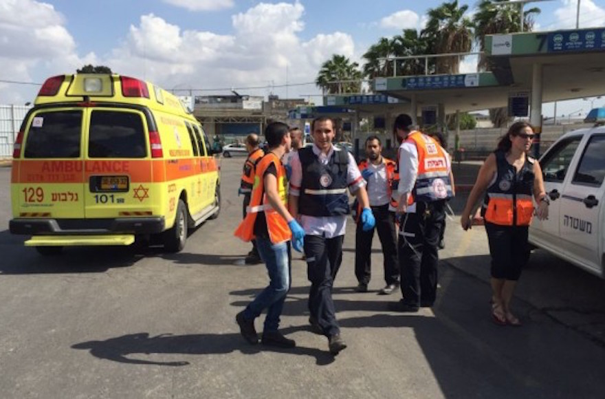Magen David Adom paramedics arriving at the scene of an attempted stabbing in the Afula bus station, October 9, 2015. (Magen David Adom)