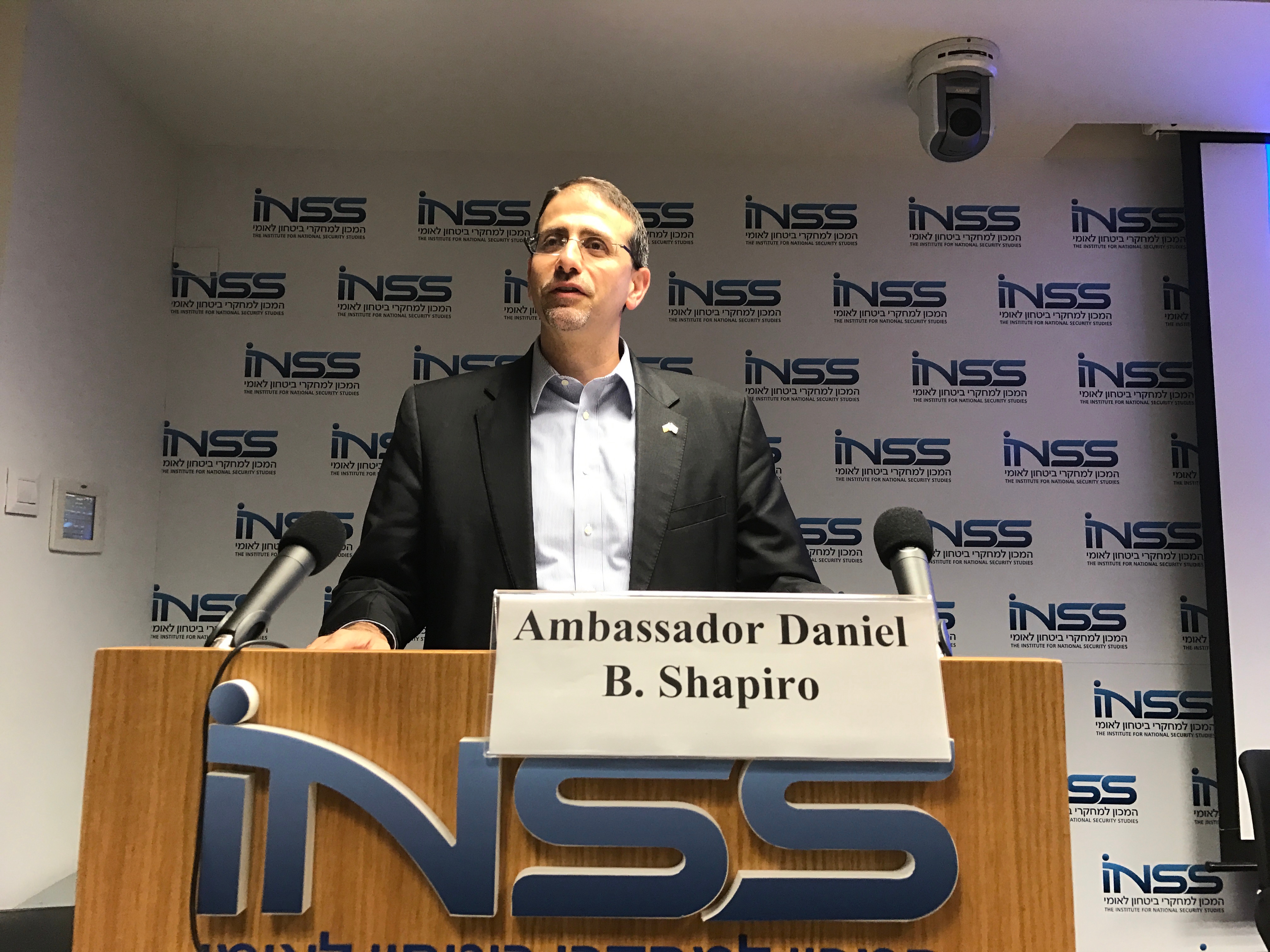 Daniel Shapiro, the U.S. ambassador to Israel, speaking at the Institute for National Security Studies in Tel Aviv, Israel, Nov. 9, 2016 (Andrew Tobin)