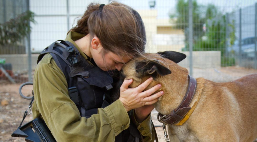 What is it like to be a female combat soldier in Israel? A photographer ...