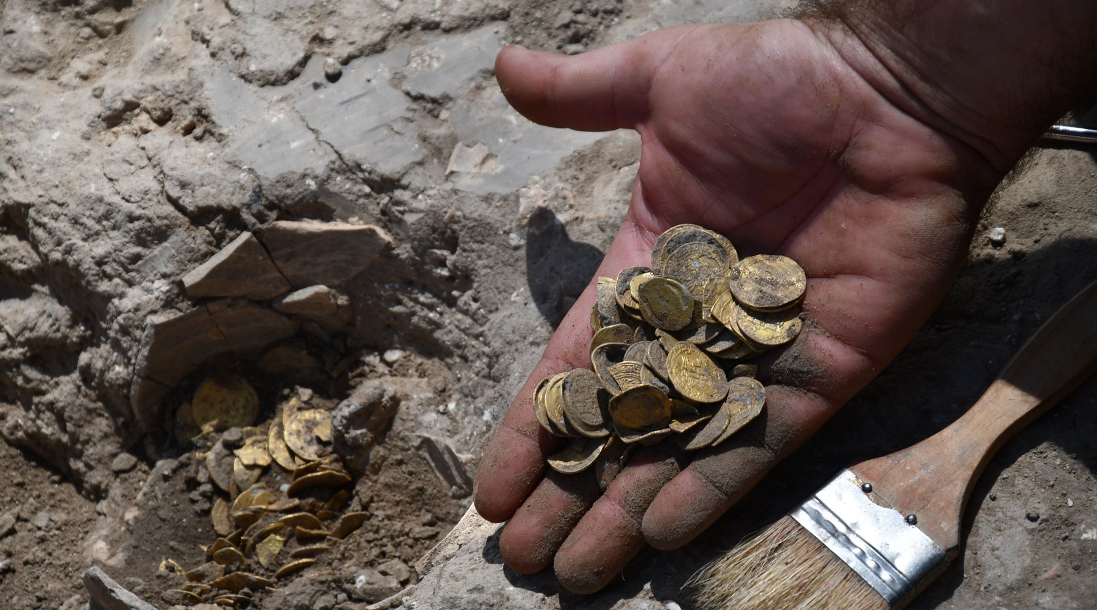 Hoard of 9th-century gold Islamic coins found buried in central