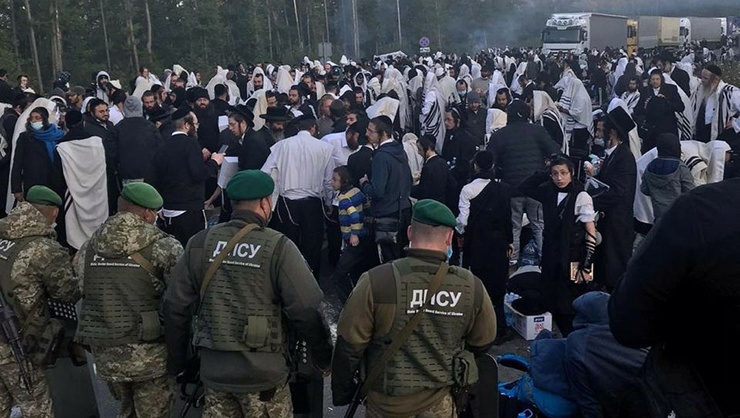 The hundreds of Jewish pilgrims who have amassed at Ukraine's closed borders - Jewish Telegraphic Agency