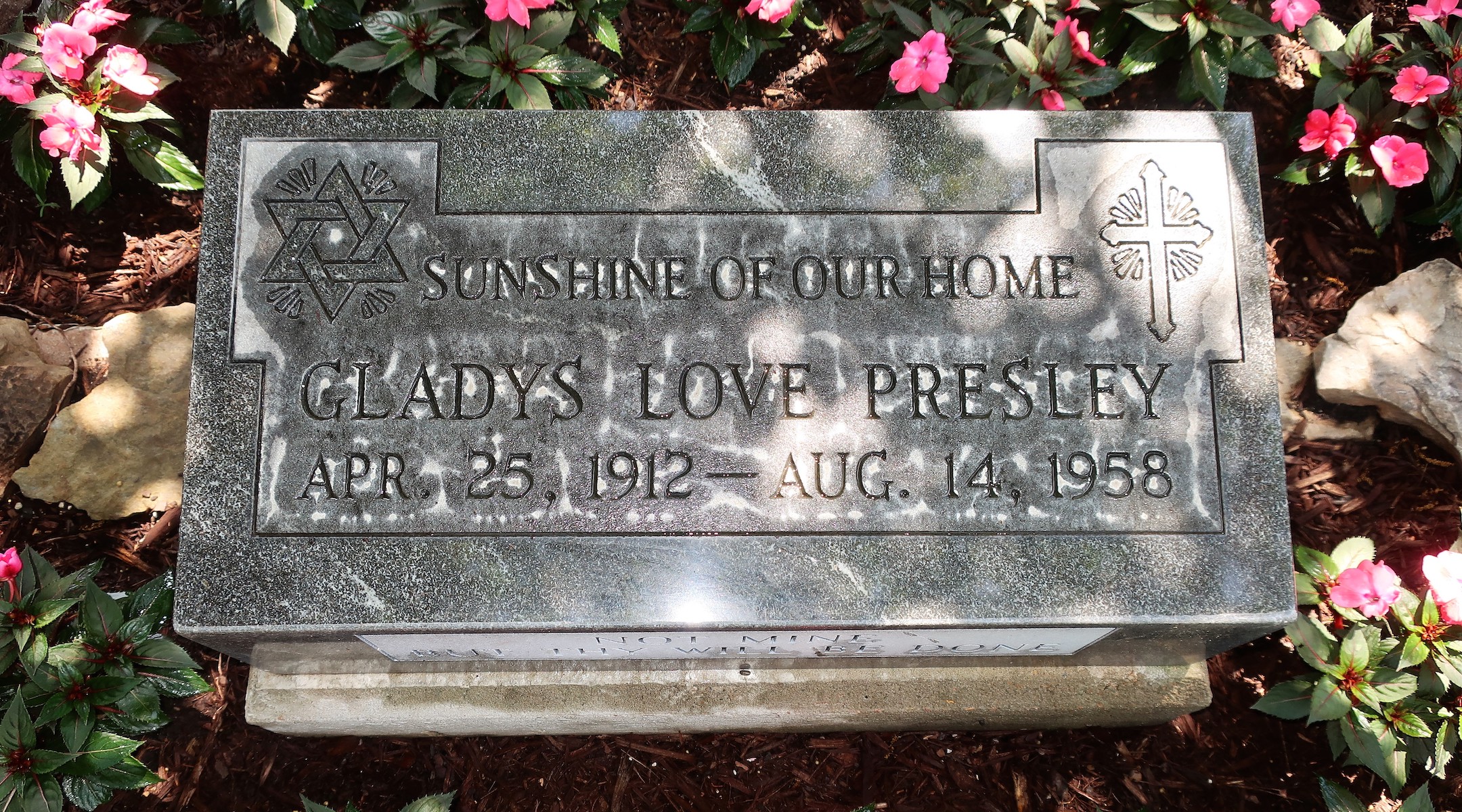 Elvis Presley Was Jewish A Grave Marker Locked Away For 4 Decades 