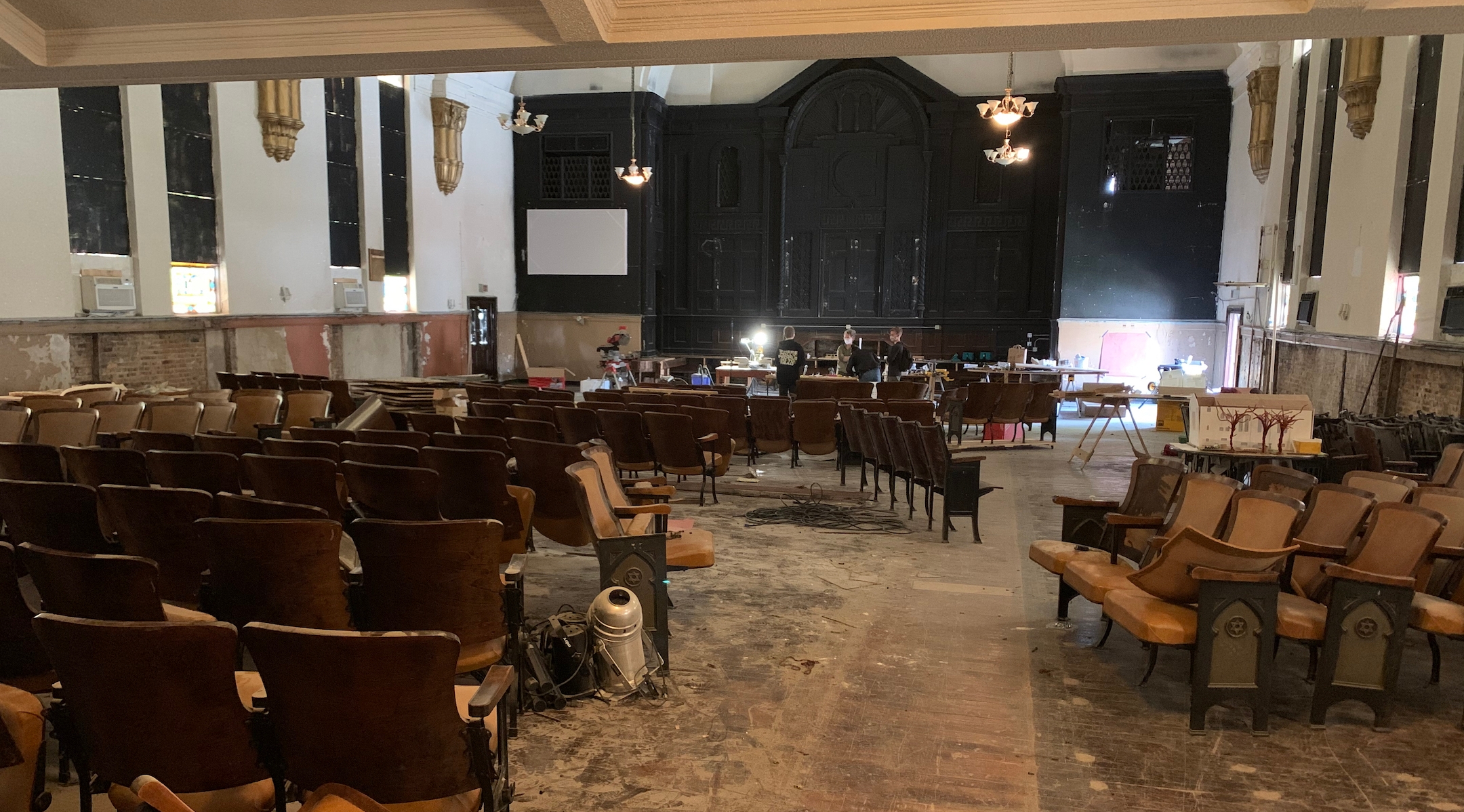 The former Congregation B'nai Bezalel in Chicago, under renovation
