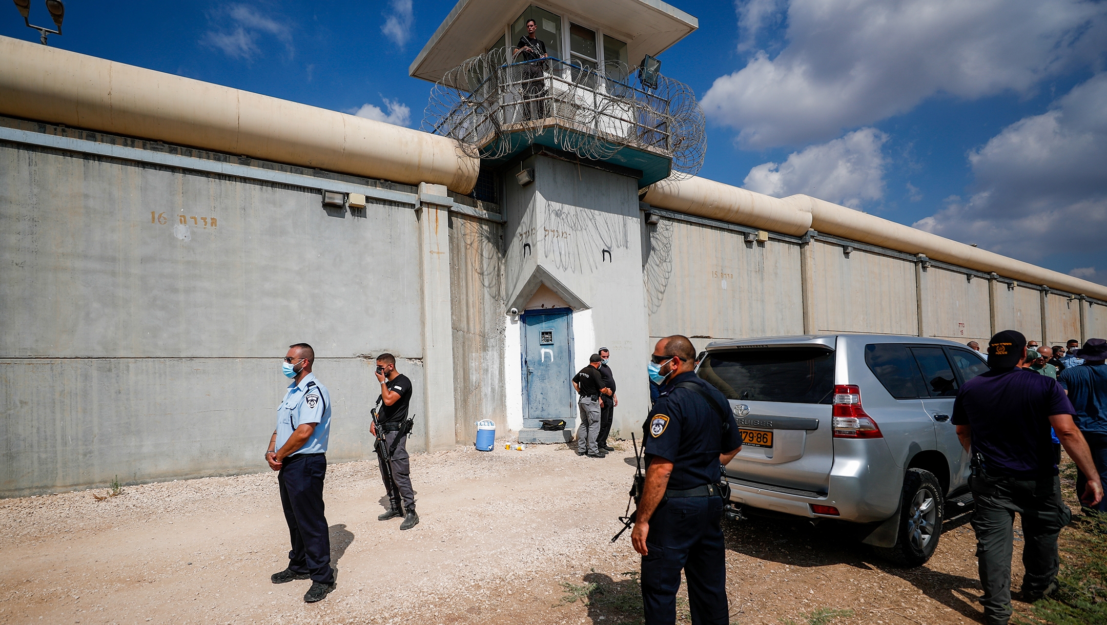 Six security prisoners escape from Gilboa Prison in northern