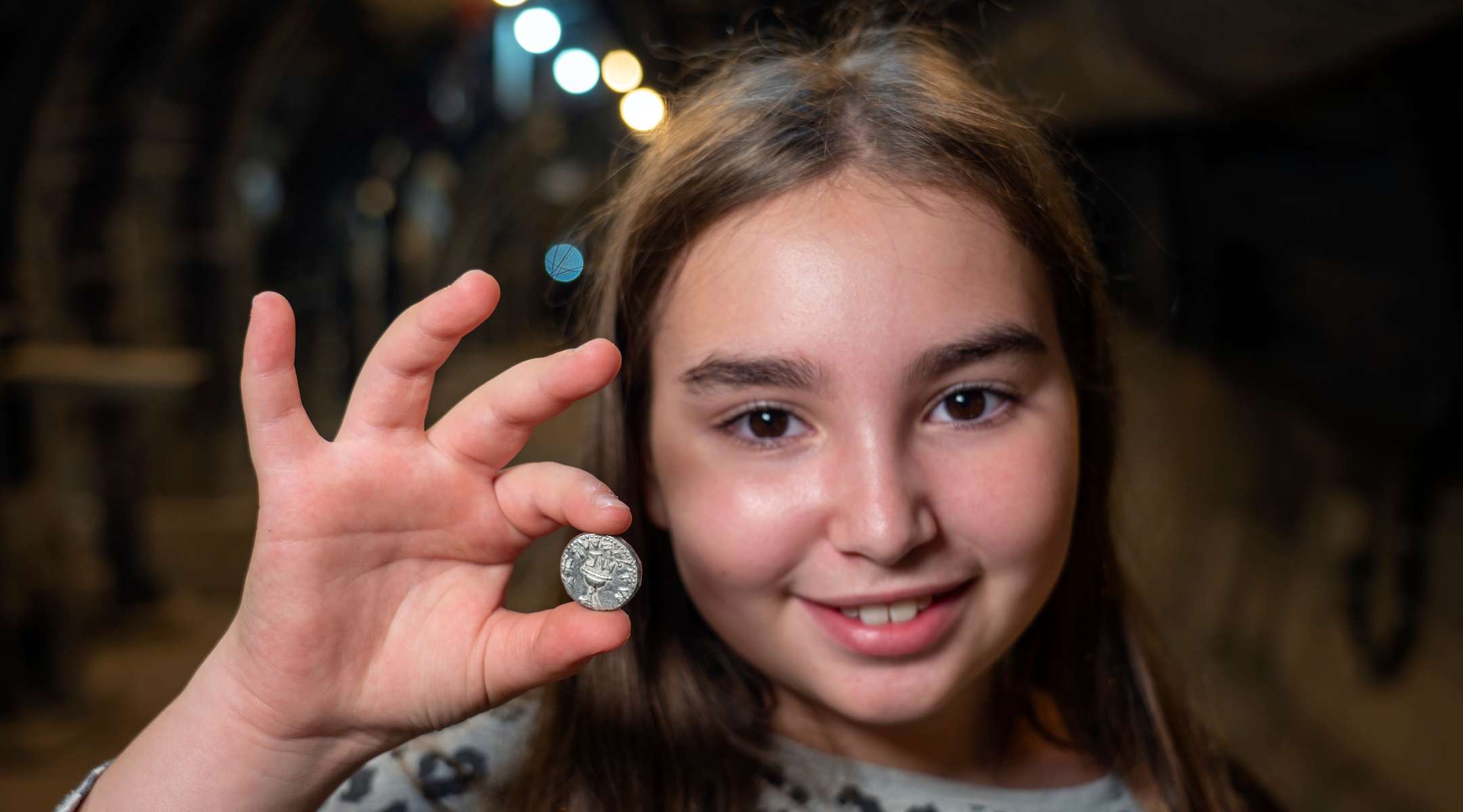 an-11-year-old-girl-found-a-rare-2-000-year-old-coin-from-time-of-the