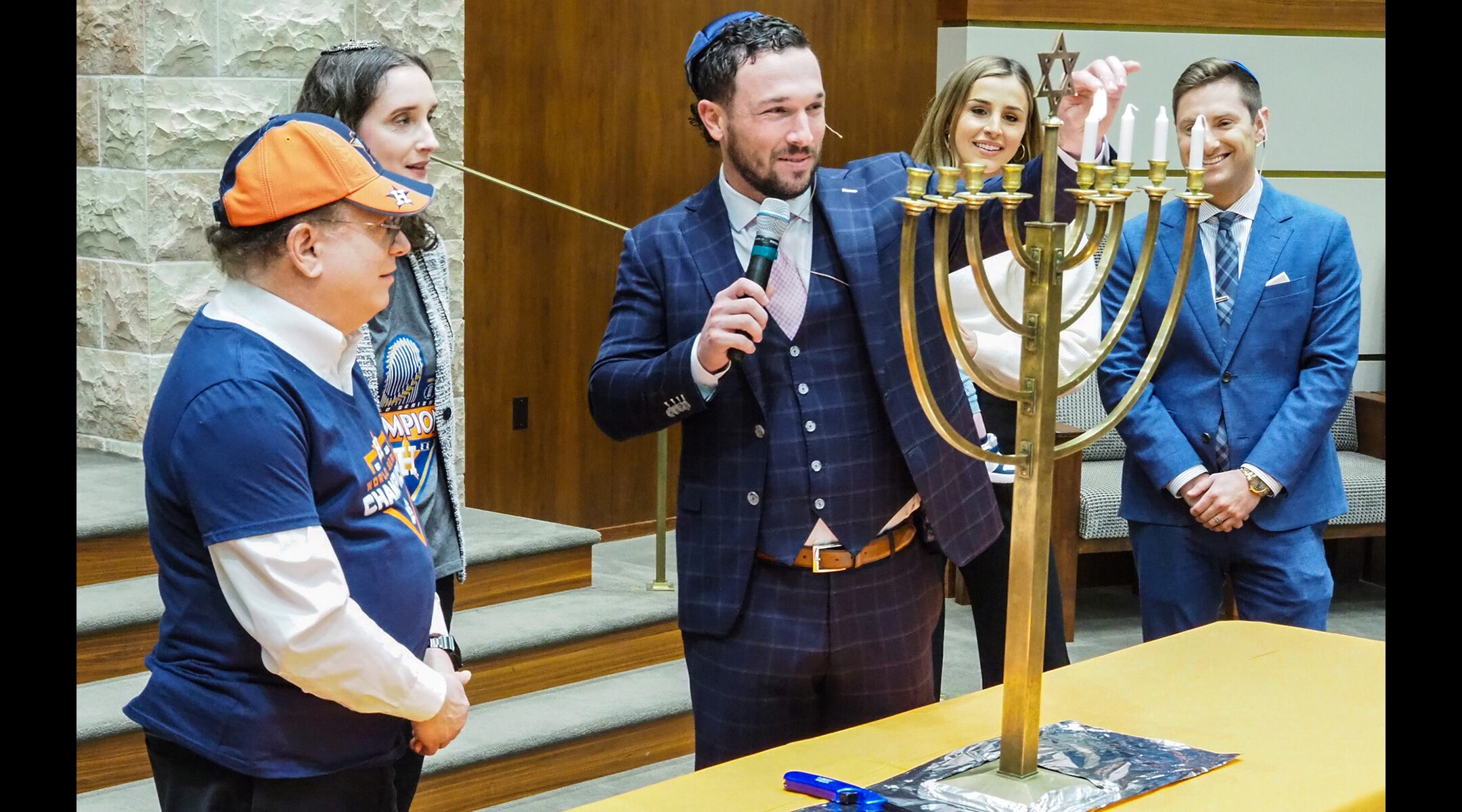 Houston Astros star Alex Bregman celebrated Hanukkah at a local synagogue -  Jewish Telegraphic Agency