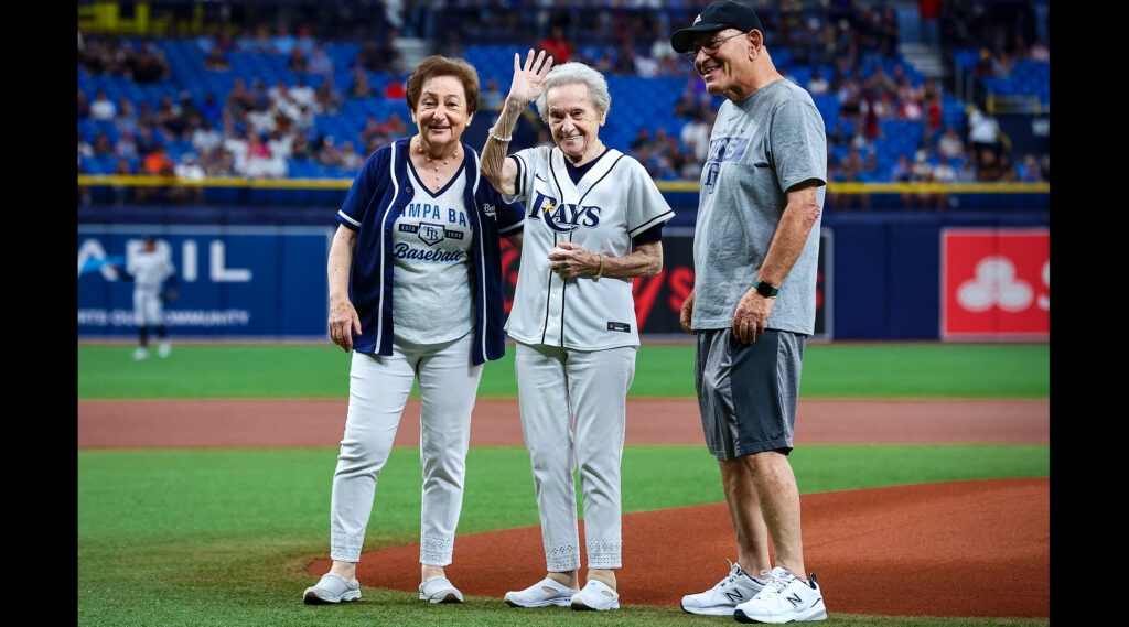 This Holocaust survivor and longtime Mets fan threw out the first
